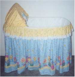 bassinet1.jpg (17814 bytes)